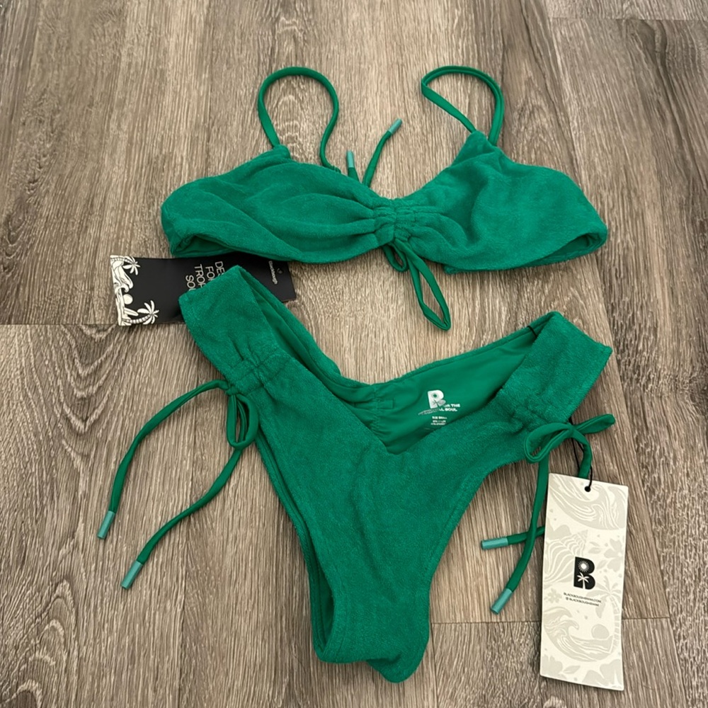 NWT blackboughswim green towel bikini